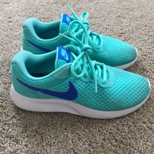 Woman’s Nike Shoes